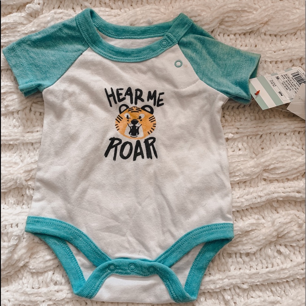 Newborn Hear Me Roar Set